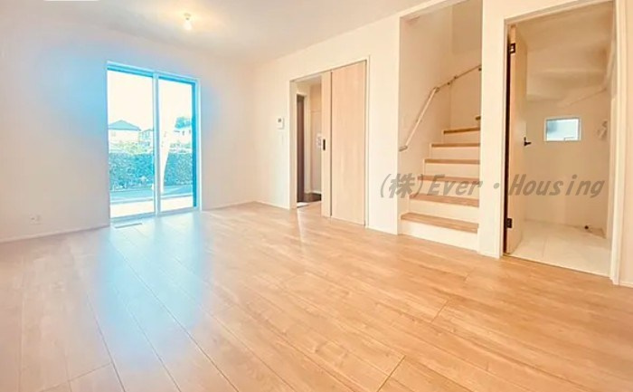 西東京市中町４丁目　新築住宅　全２棟の居間・リビング