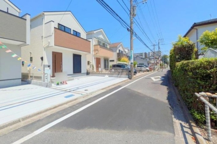 西東京市中町４丁目　新築住宅　全２棟の前面道路含む現地写真