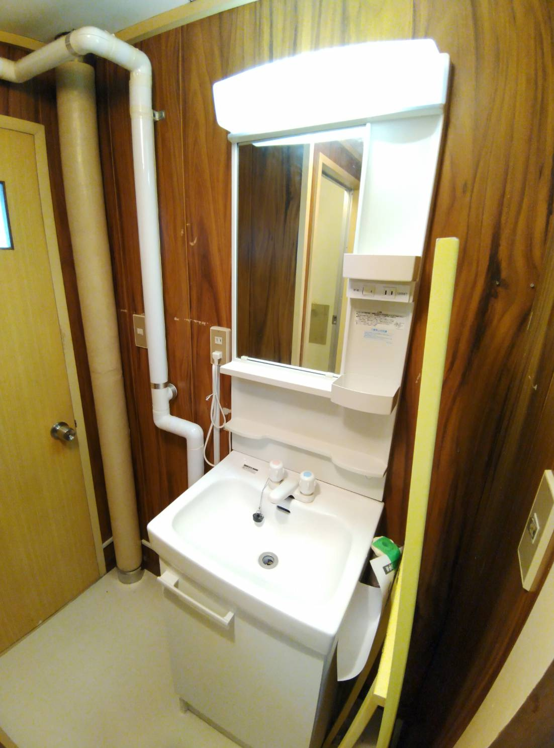 春採ハイツの洗面所