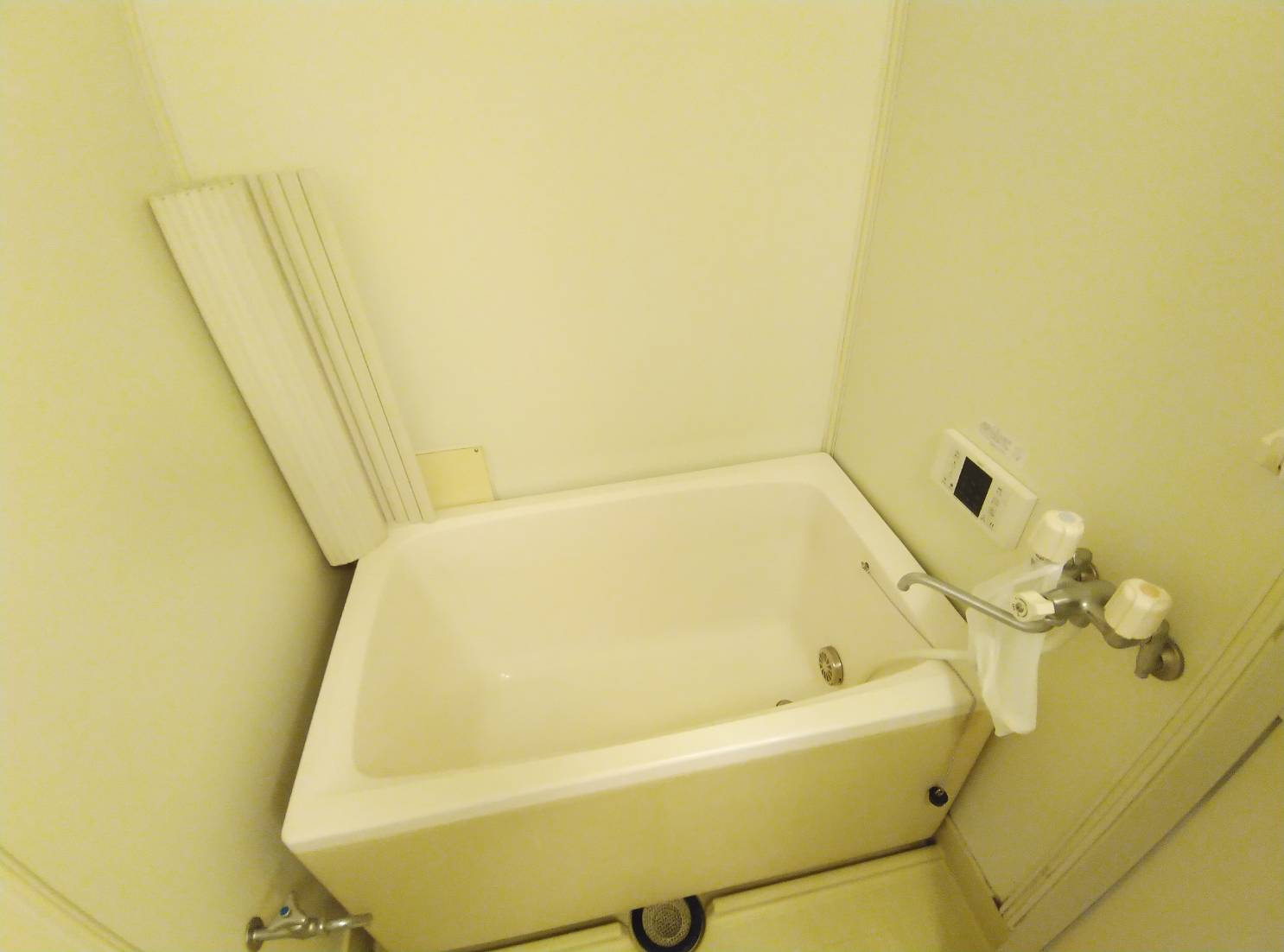 春採ハイツの浴室