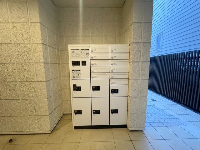 ＭＡＮＯＩＲ　ＮＩＳＨＩＫＩＧＡＯＫＡのその他共用部分|宅配ボックス完備