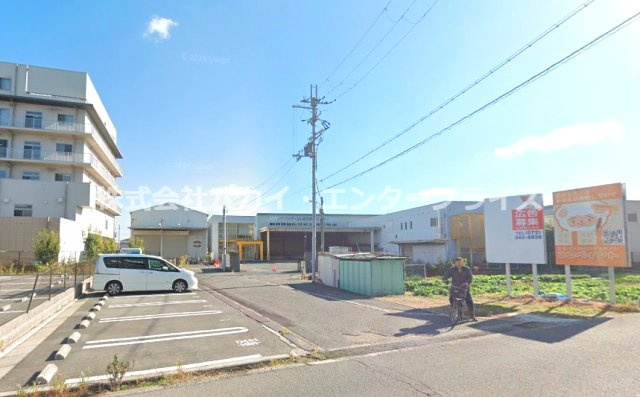 堺市美原区多治井　貸倉庫の駐車場