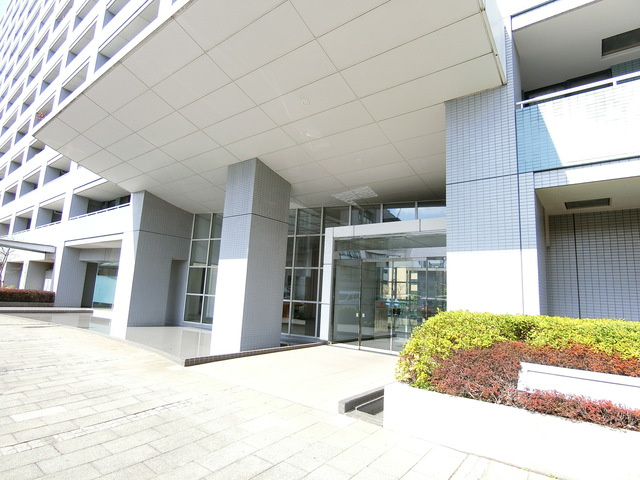 ブロードアベニュー国分寺のエントランス