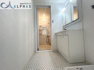 【独立洗面台】 | メゾンドール明石山ノ手台 | シャワー付き洗面化粧台♪