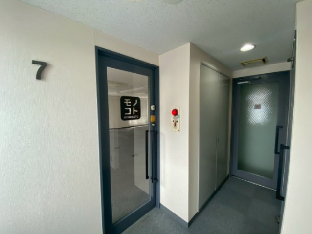 蔵前イシイビル の玄関|7階フロア
