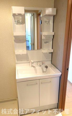 【洗面所】 | リベルタ スクエア A棟 | 洗髪洗面化粧台