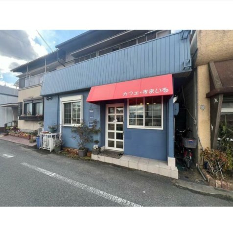 秋篠三和町店舗