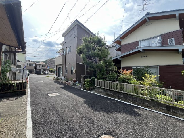 北安東2丁目　土地の前面道路含む現地写真
