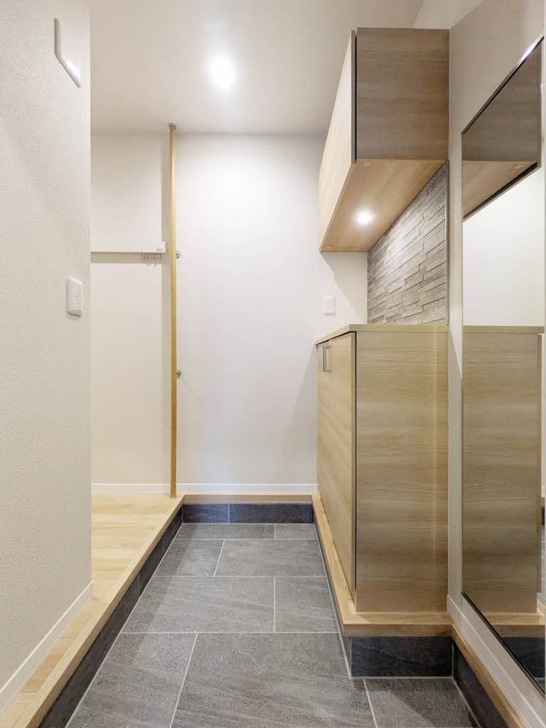 熊本市中央区九品寺３丁目の賃貸マンションの玄関