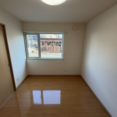 セジュール弐番館の居間・リビング