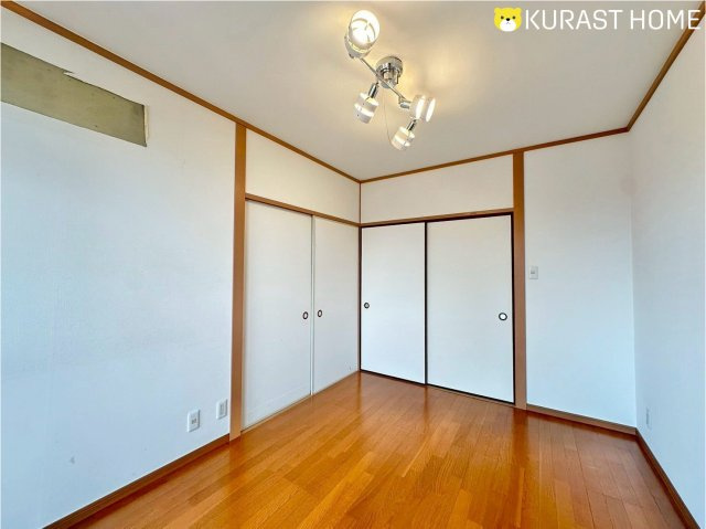 ソレイユ神足　5階の洋室