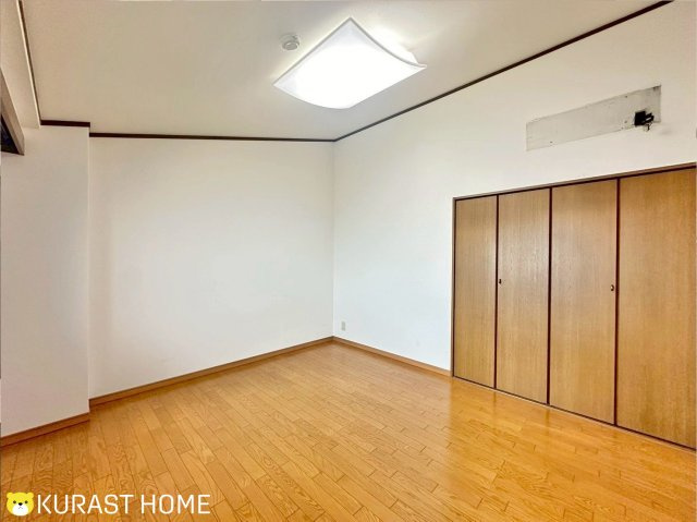 ソレイユ神足　5階の洋室