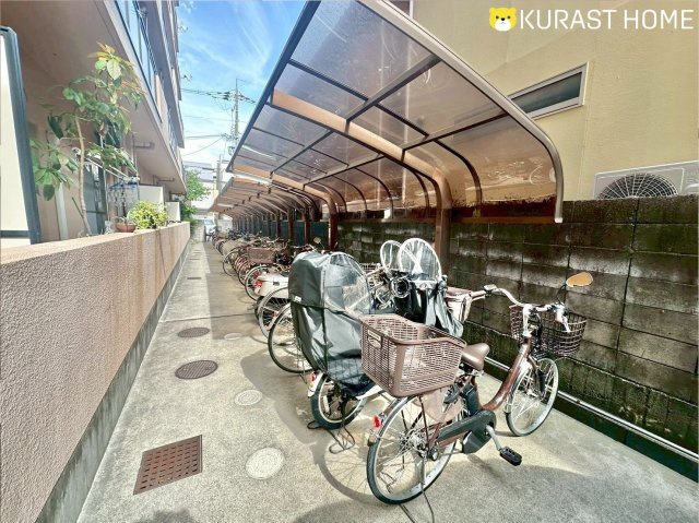 ソレイユ神足　5階の駐輪場