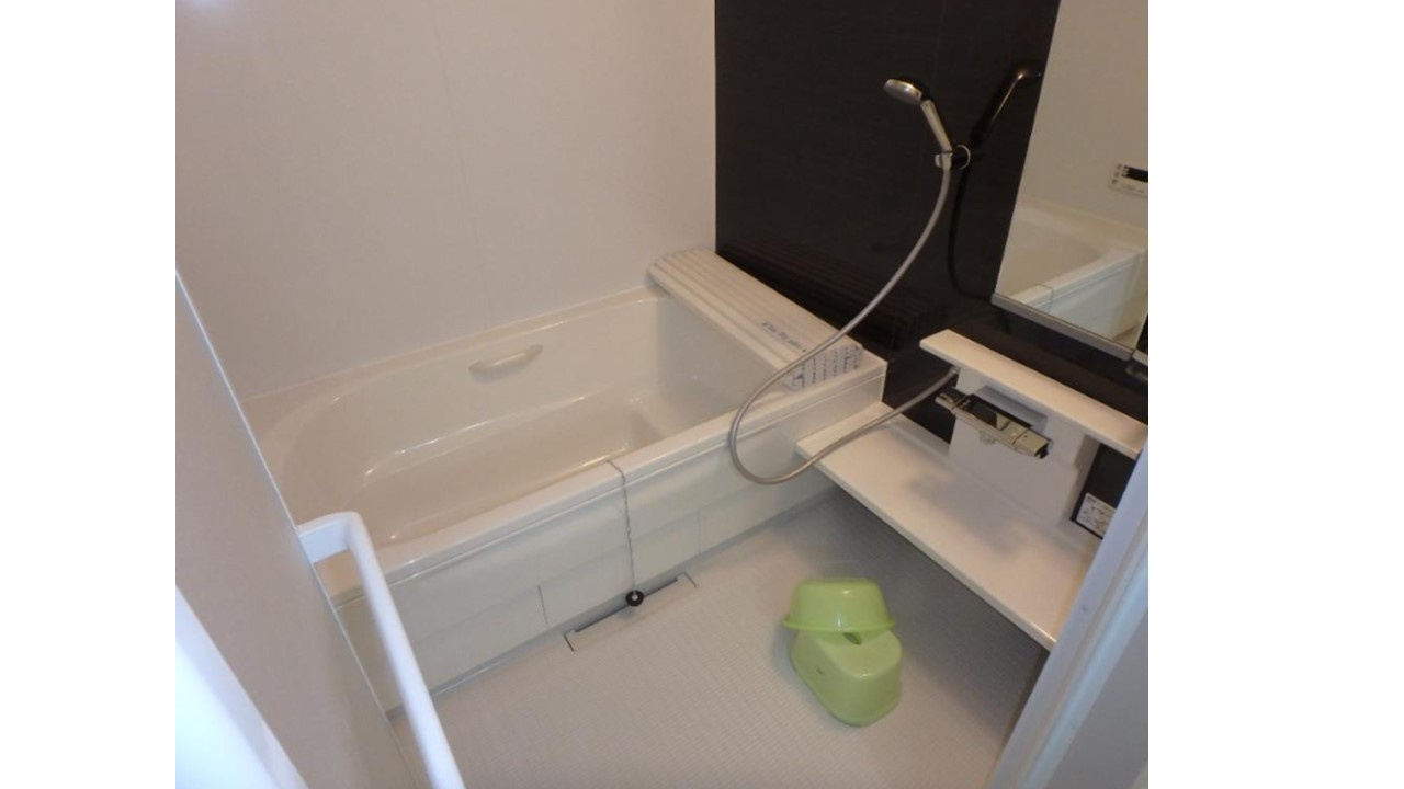 西宮市甲子園口4丁目　一棟収益マンション　甲子園口徒歩圏内の浴室