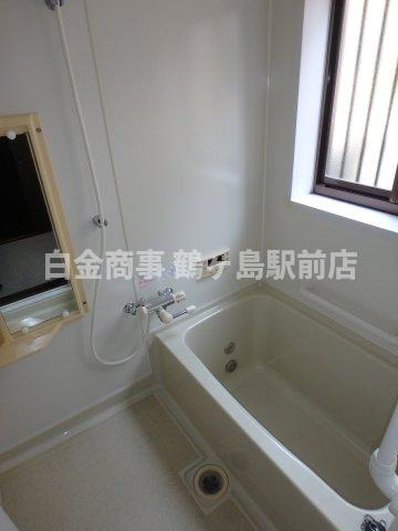 坂戸市泉町中古戸建の浴室