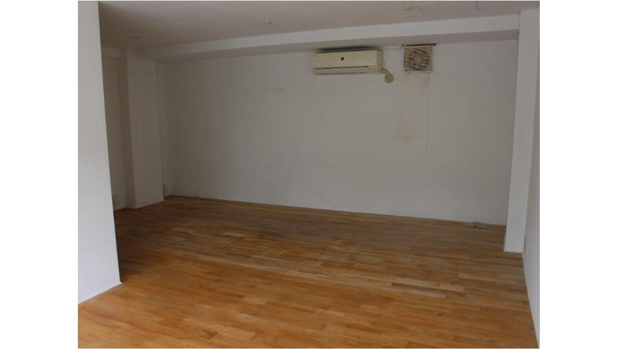 神戸市垂水区大町3丁目　収益一棟マンションの洋室