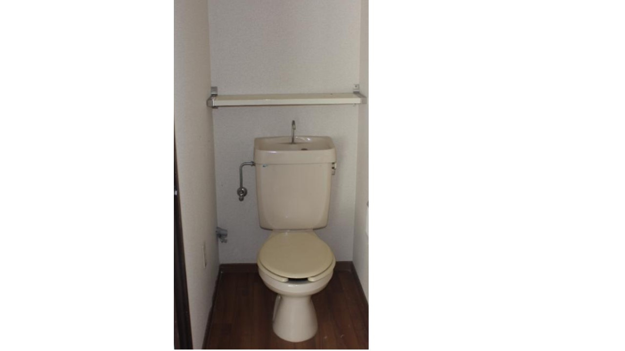 神戸市垂水区大町3丁目　収益一棟マンションのトイレ