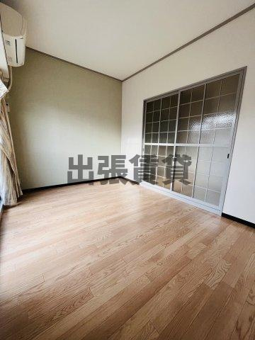 仲介手数料0円！レインズプレイス1987の居間・リビング