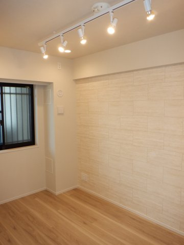 クレヴィア新宿中落合EASTの洋室