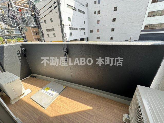 セレニテフラン難波のバルコニー