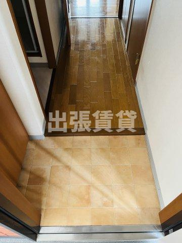 Y’sハイツの玄関