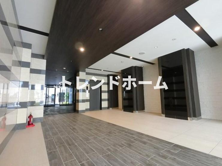 フォーリアライズ難波南レーヴのエントランス|選べる家電プランあり！！選べる家電プランあり！！