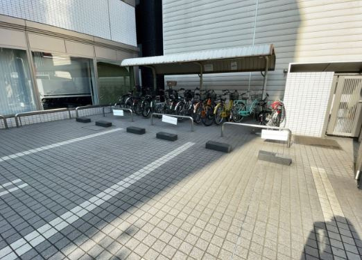 肥後橋パークビルの駐車場