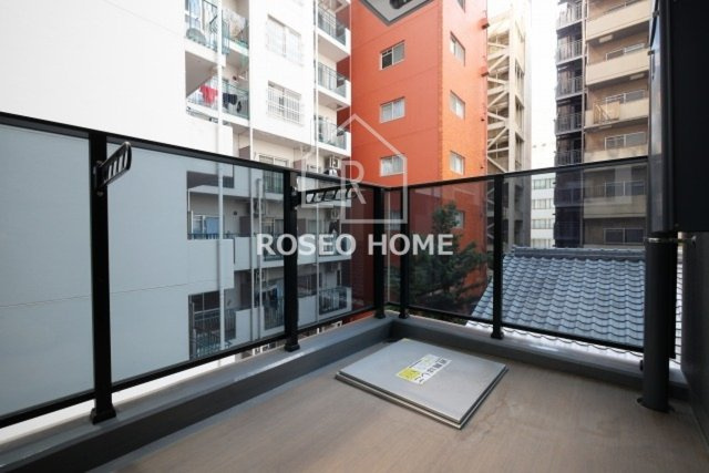 BRAVE徳井町のバルコニー