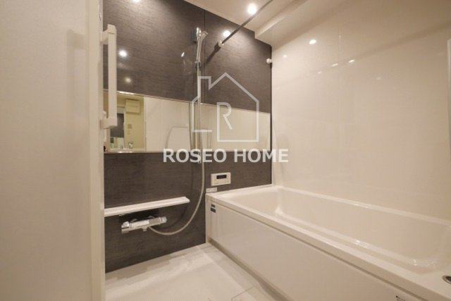 BRAVE徳井町の浴室