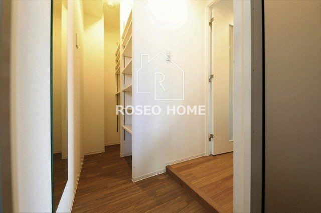 REIOSS谷町の玄関|同マンション別部屋：参考写真