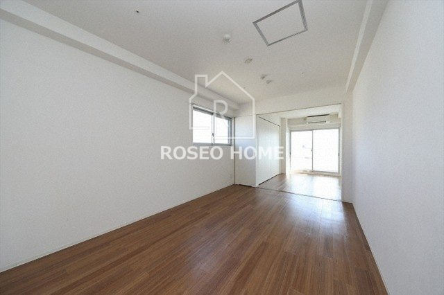 REIOSS谷町の居間・リビング|同マンション別部屋：参考写真