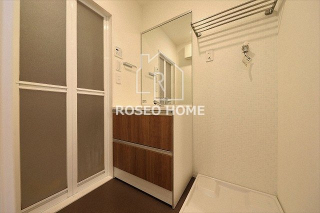 REIOSS谷町の洗面所|同マンション別部屋：参考写真