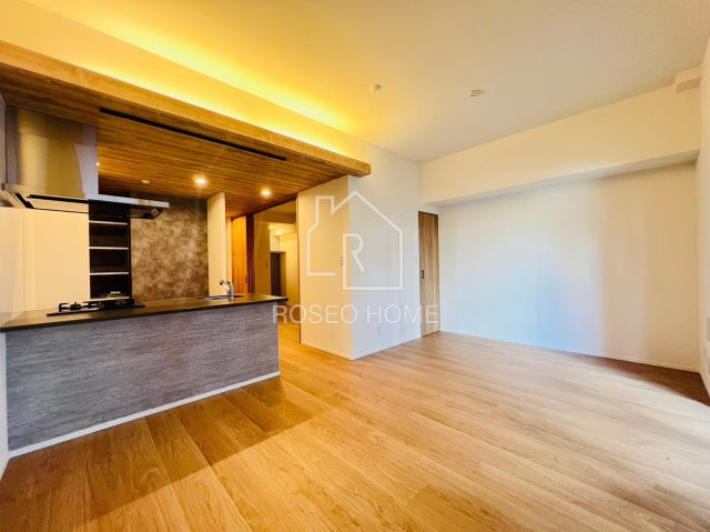 BRAVE新町の居間・リビング