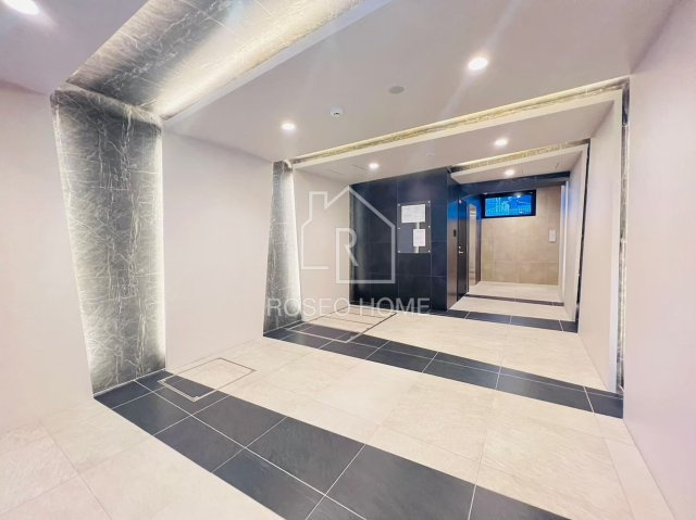 BRAVE新町のロビー