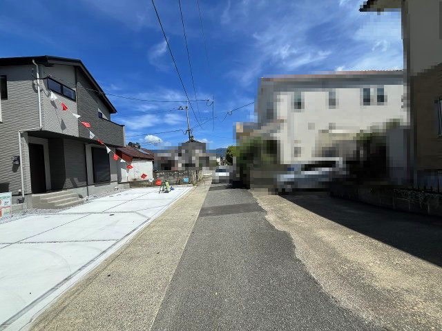 【その他】 | 糟屋郡須恵町旅石5期　1号棟（全2棟）【仲介手数料無料・0円】 | 現地写真。前面道路です。