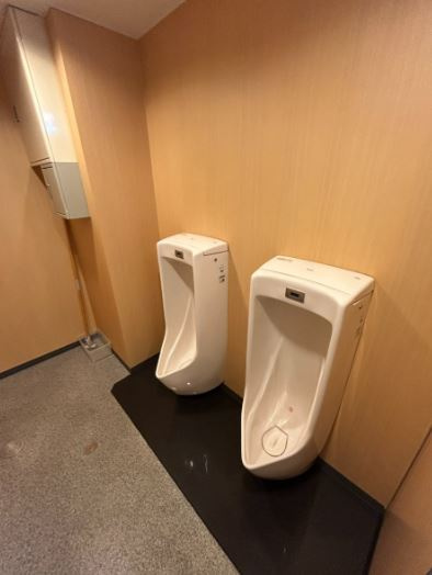大阪弁護士ビルのトイレ