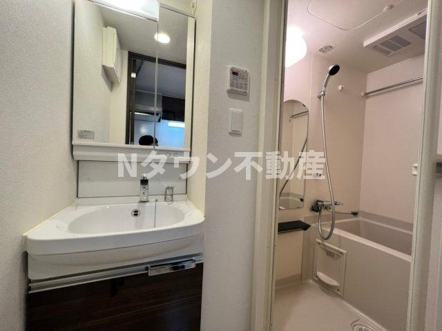 【洗面所】 | プレサンスNAGOYAファスト | 忙しい朝には欠かせない洗面所です