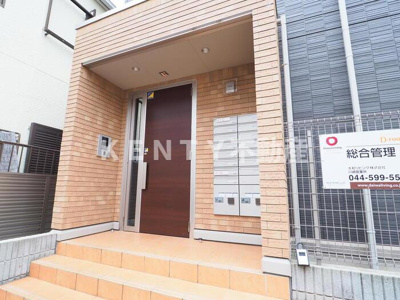 【エントランス】 | ヴィラ・テンジンⅡ | 清潔なエントランスです