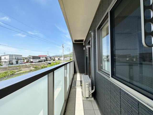 シャーメゾン初月Ⅱ B棟のバルコニー