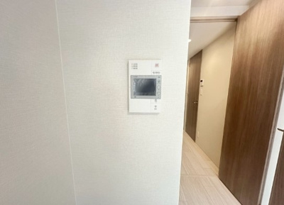 【セキュリティ】 | プレサンス緑橋ソレアス | モニター付きインターフォンです。