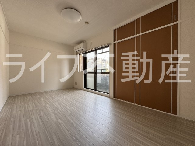 ガーデンハイツの居間・リビング|こちらの居間で趣味の時間をお楽しみください