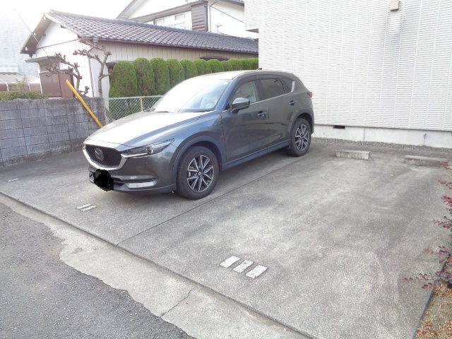 ヴィラ　シャンベールの駐車場