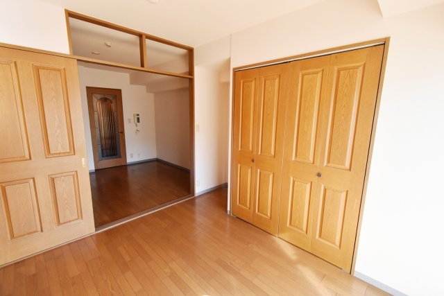 ルックヒルズの洋室