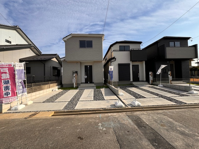 GRAFARE守山区上志段味２期全３棟《仲介手数料無料　志段味東小　志段味中》の外観|〈内覧予約キャンペーン実施中！〉マックスバリュde住まい相談までご連絡下さい。