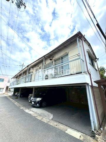 清風荘の駐車場