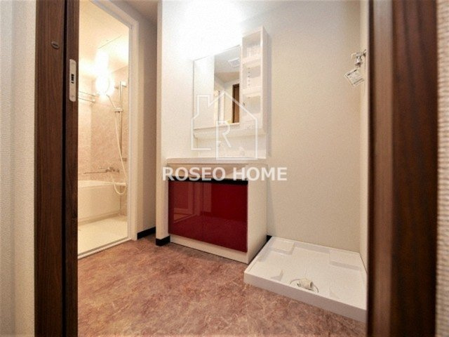 ブリリアントジュネス本町の洗面所