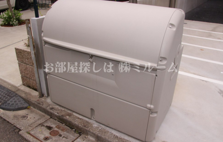 ゼフィルス西落合のその他共用部分|敷地内ゴミ捨て場☆