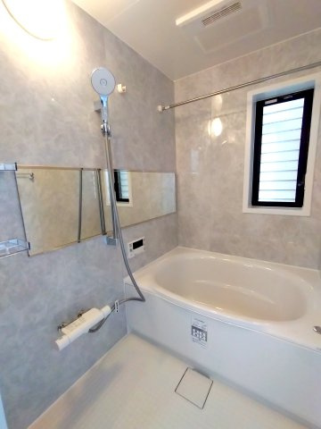 カワサキシナカハラクイダナカノチョウコダテの浴室