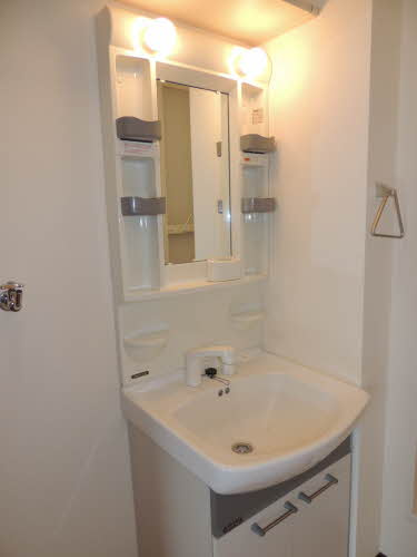 ヒルビレッジの独立洗面台