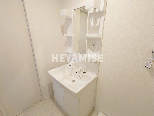 セブンスター栄町の洗面所|※室内画像は別号室のもの